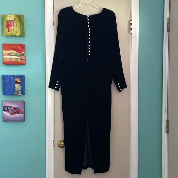 Vintage Banana Republic Black Velvet Empire Waist Dress - Size 8 - Picture 9 of 9